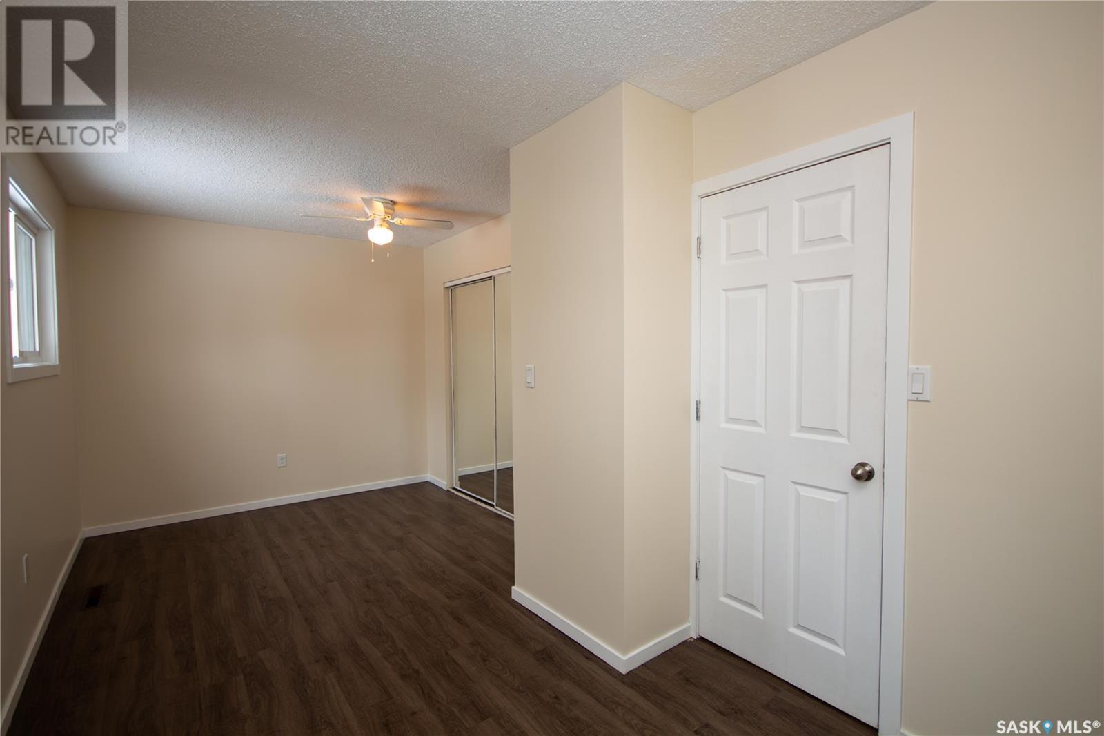 262 21st Street W Property Photo 7