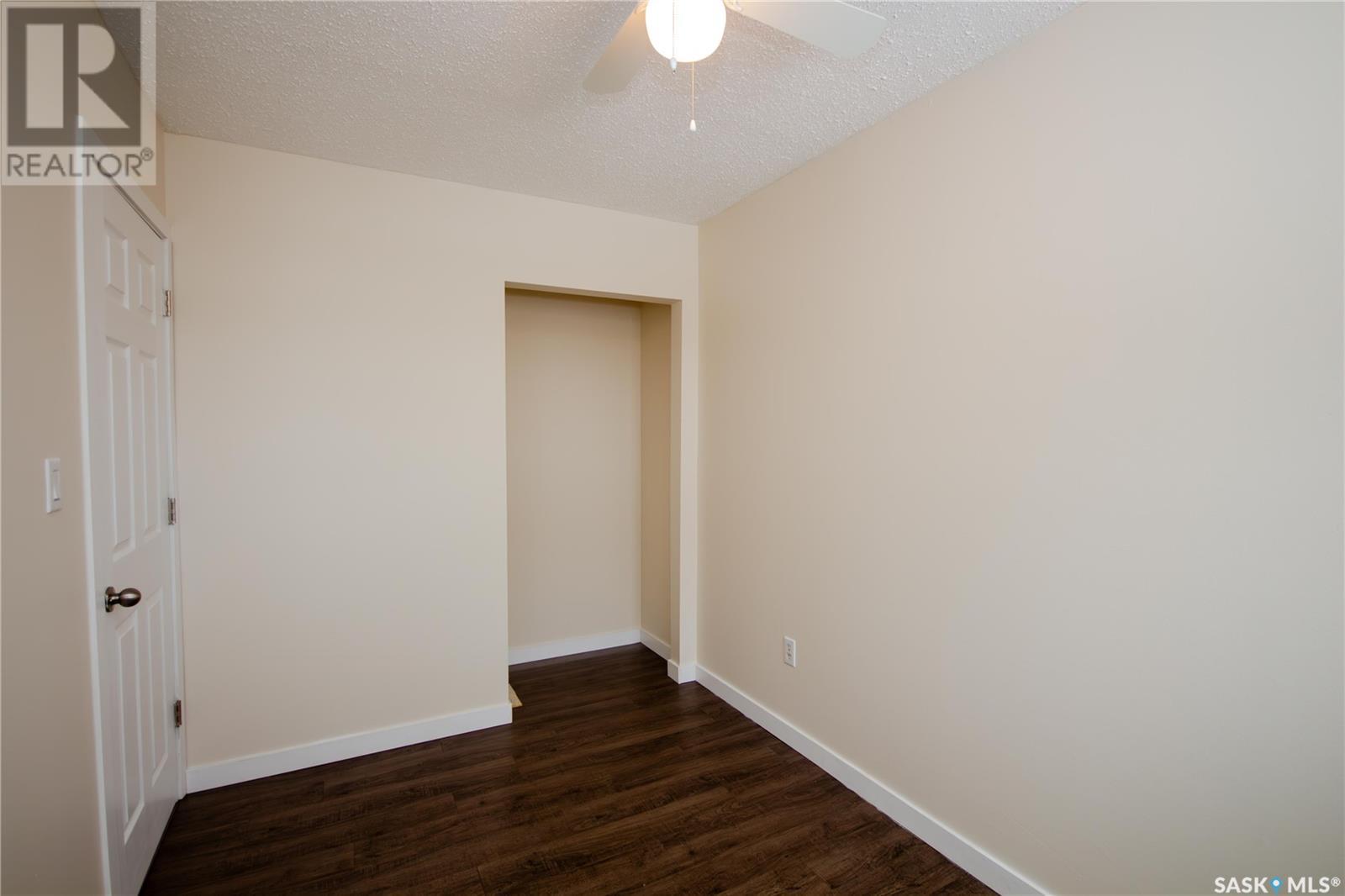 262 21st Street W Property Photo 12