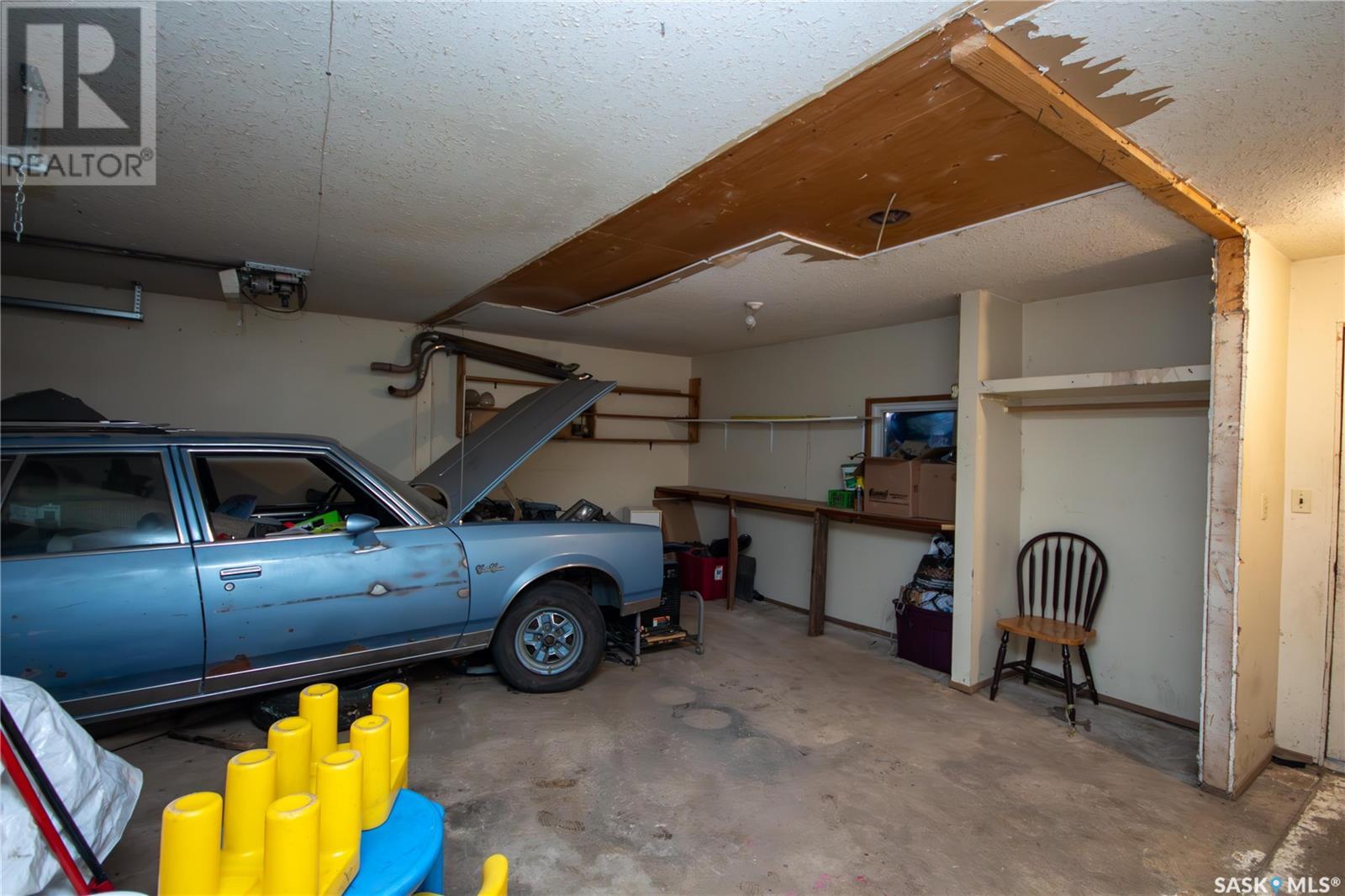 262 21st Street W Property Photo 25