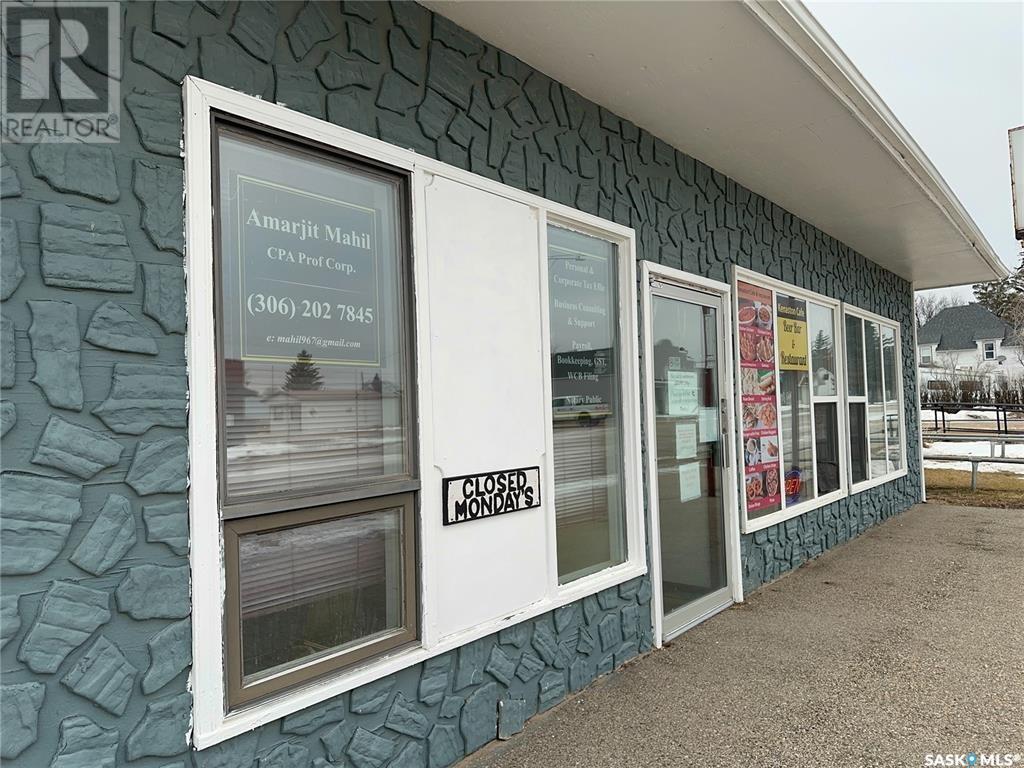 702 3rd Street Property Photo 2