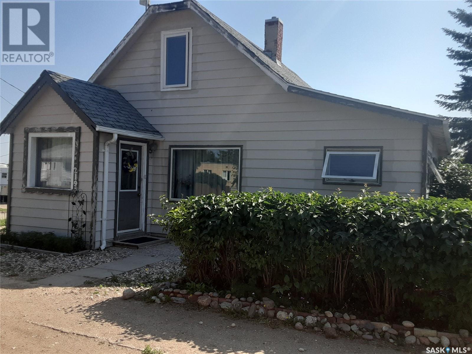 219 Shaw STREET Property Photo 1