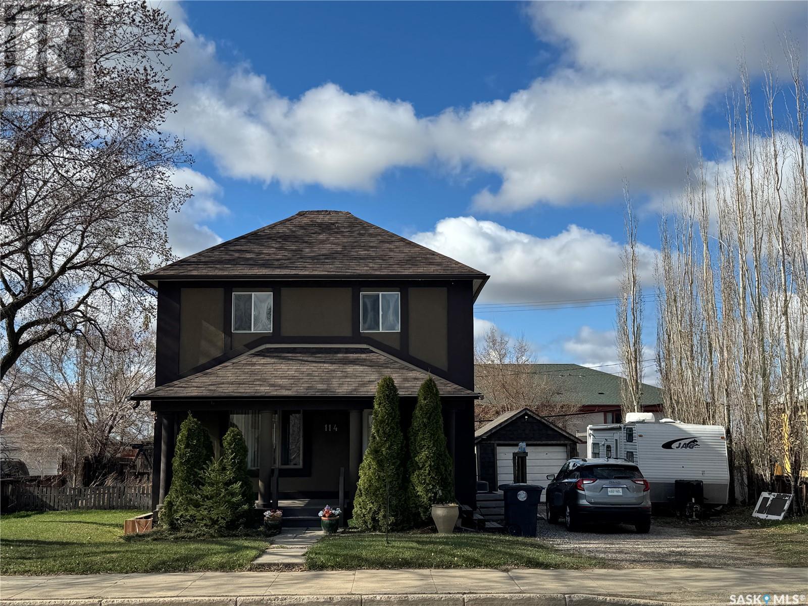 114 2nd Avenue W Property Photo