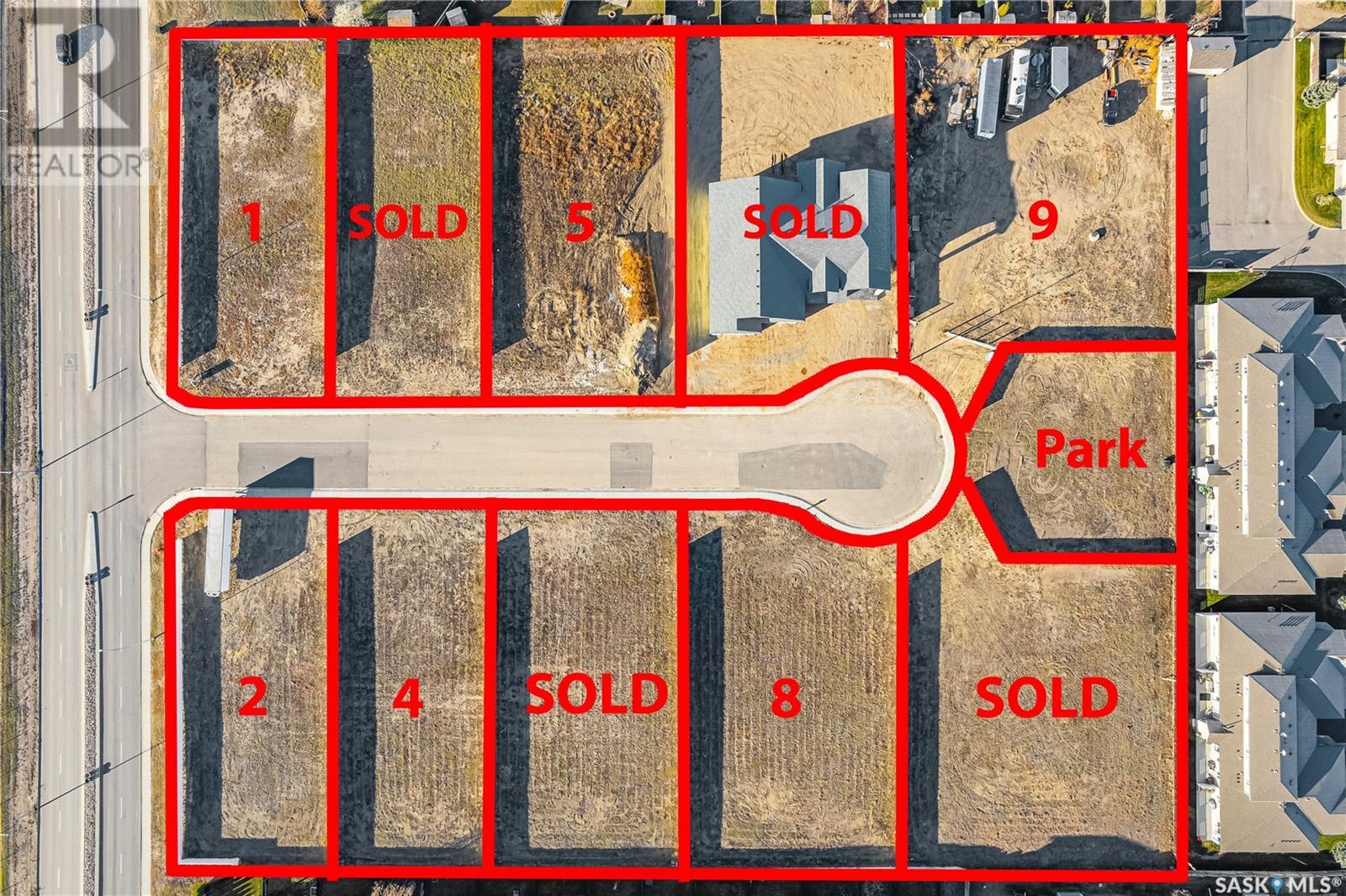 9 Loewen Court Property Photo 3