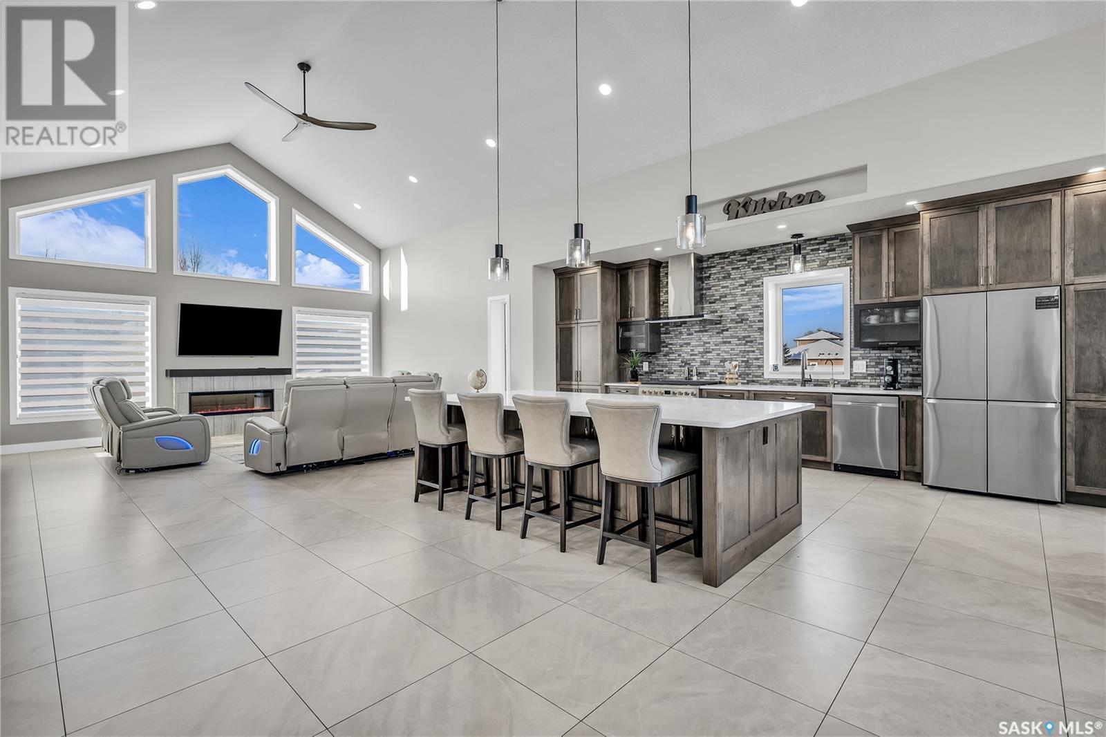 9 Loewen Court Property Photo 17