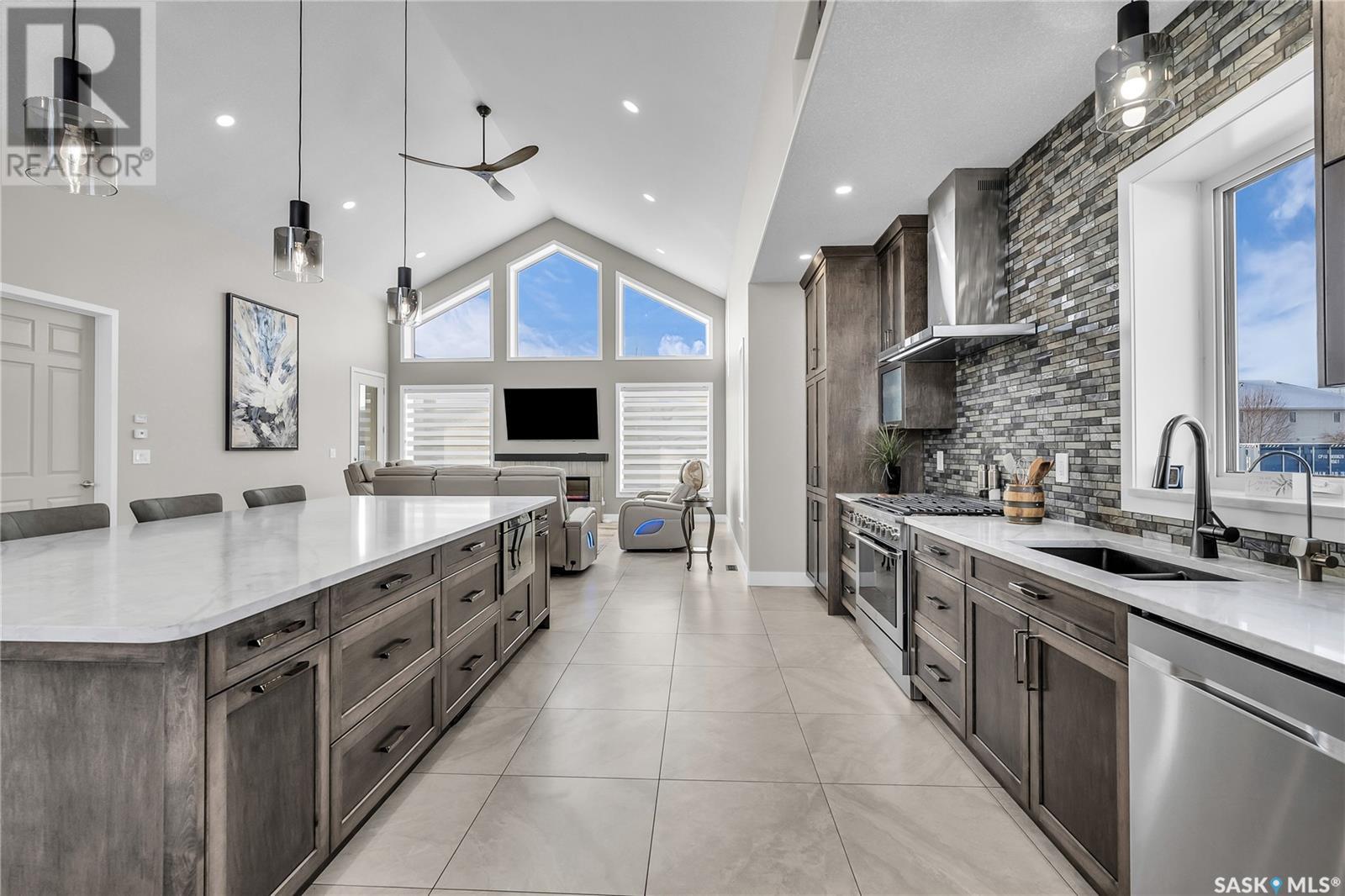 9 Loewen Court Property Photo 22