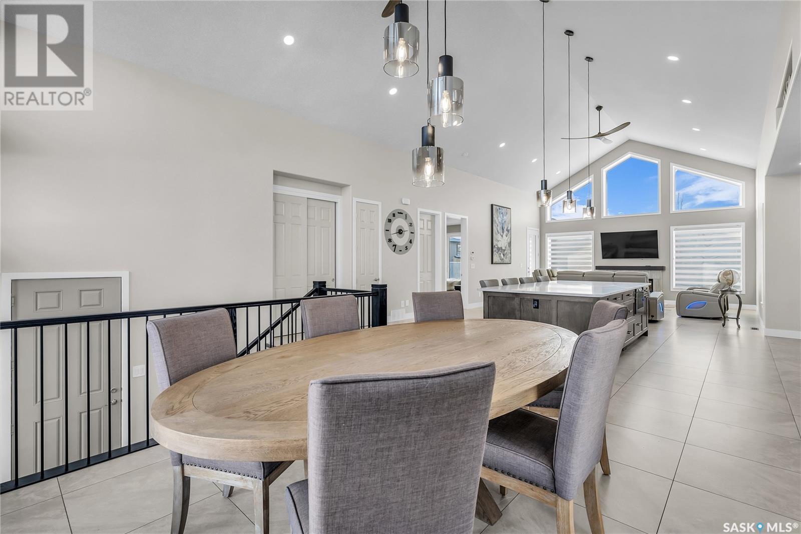 9 Loewen Court Property Photo 24