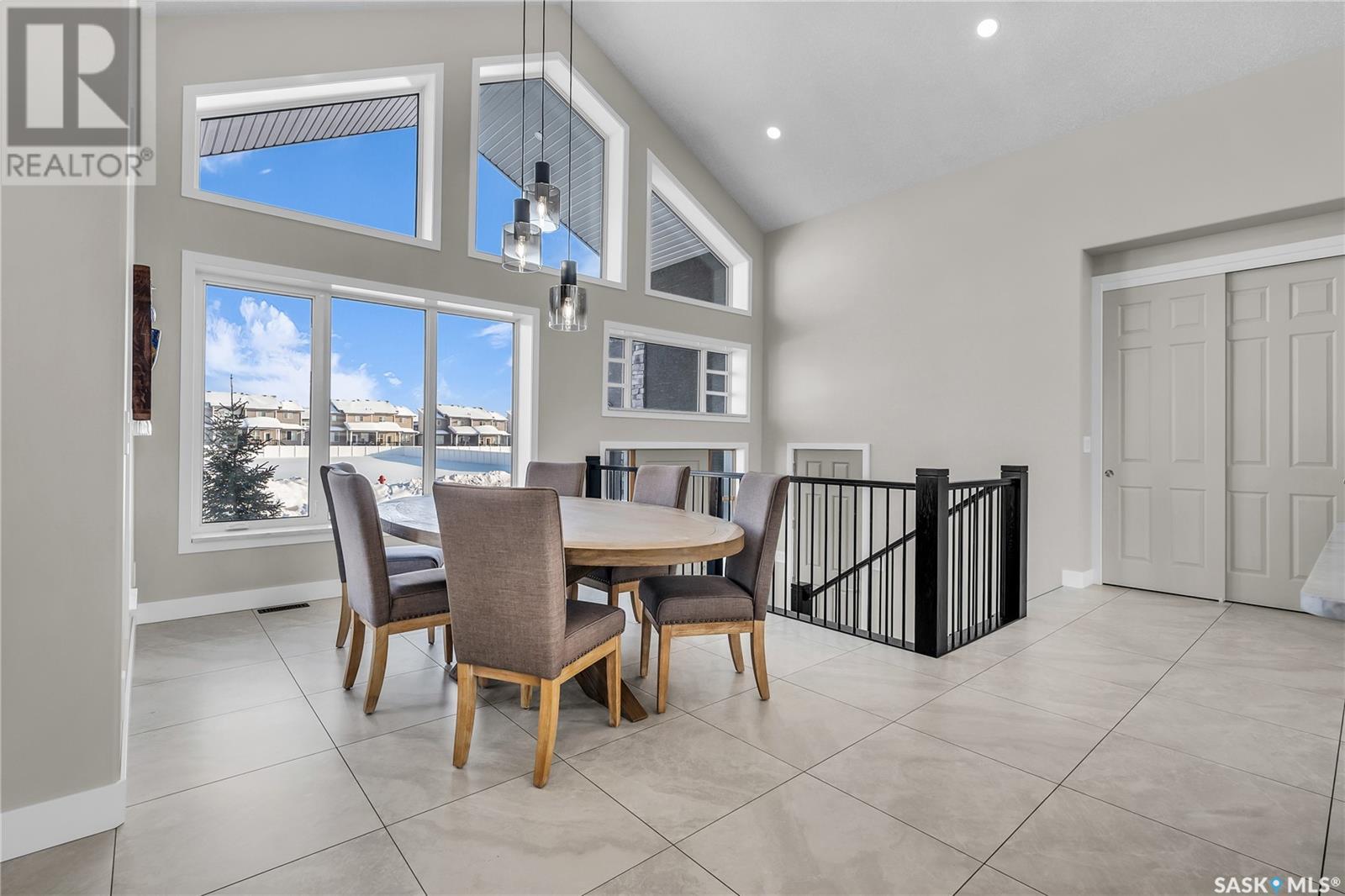 9 Loewen Court Property Photo 25