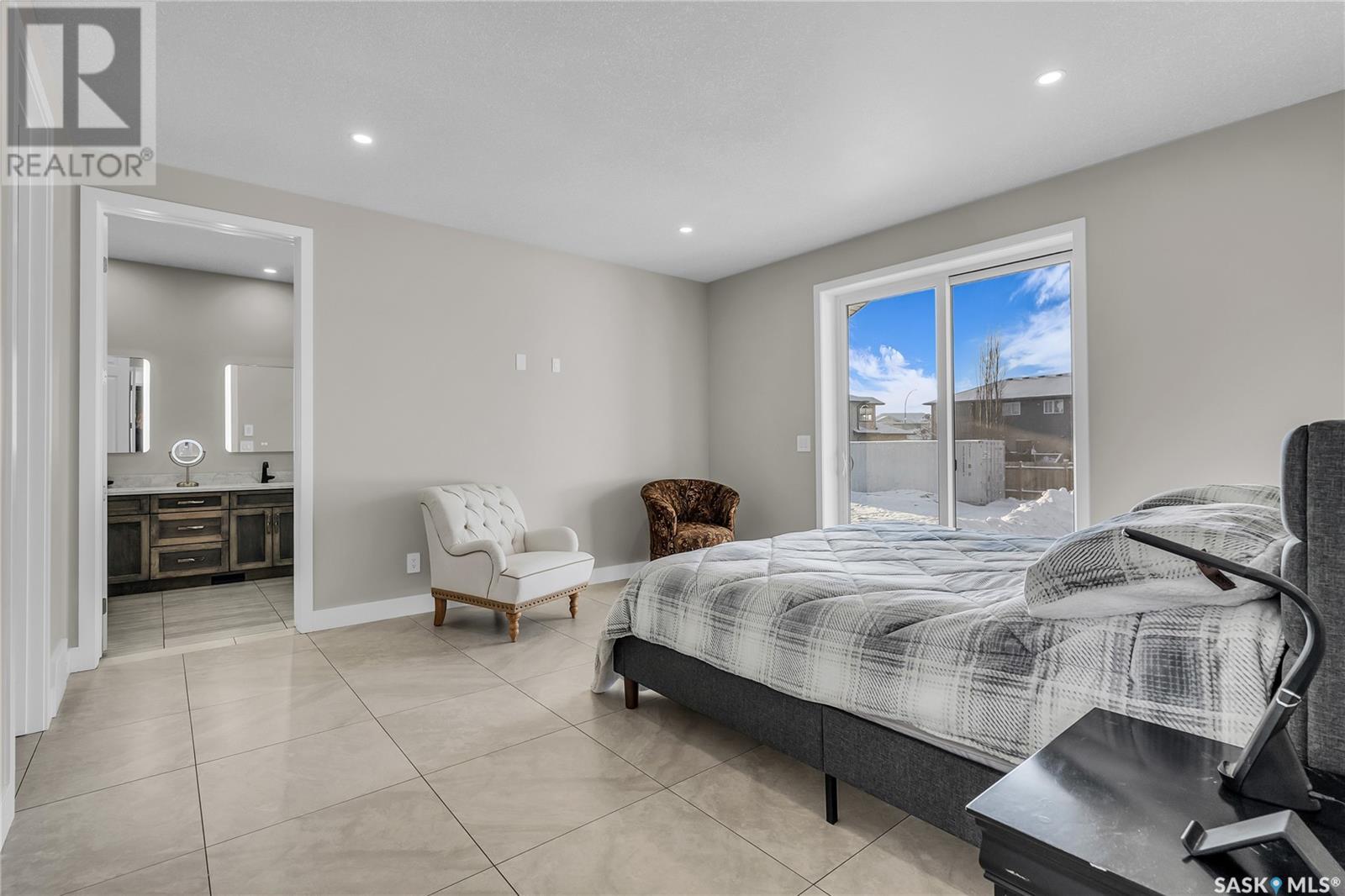 9 Loewen Court Property Photo 28