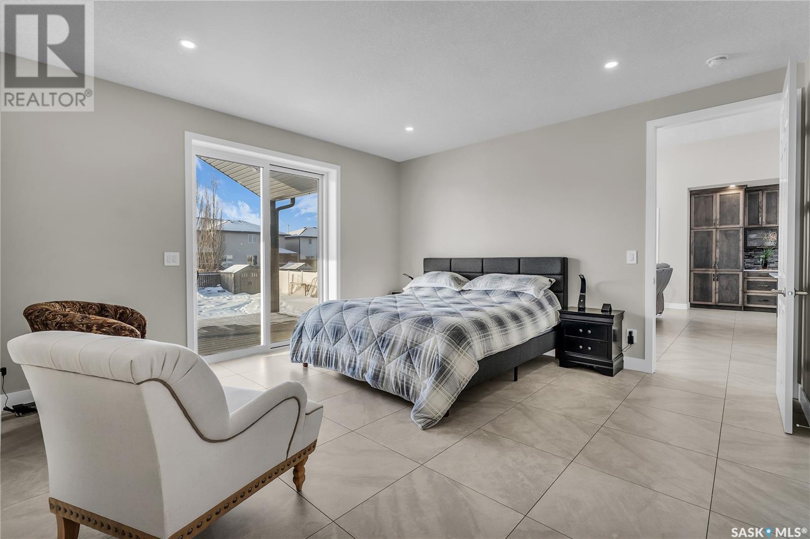 9 Loewen Court Property Photo 29