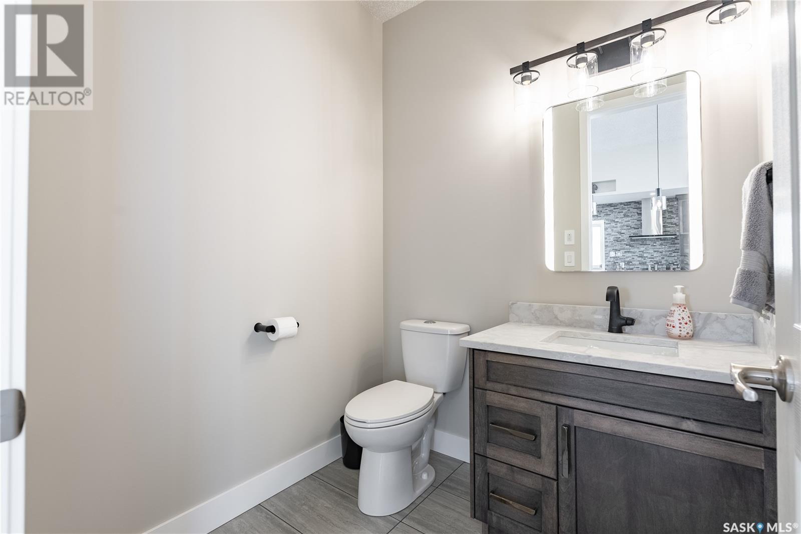 9 Loewen Court Property Photo 34