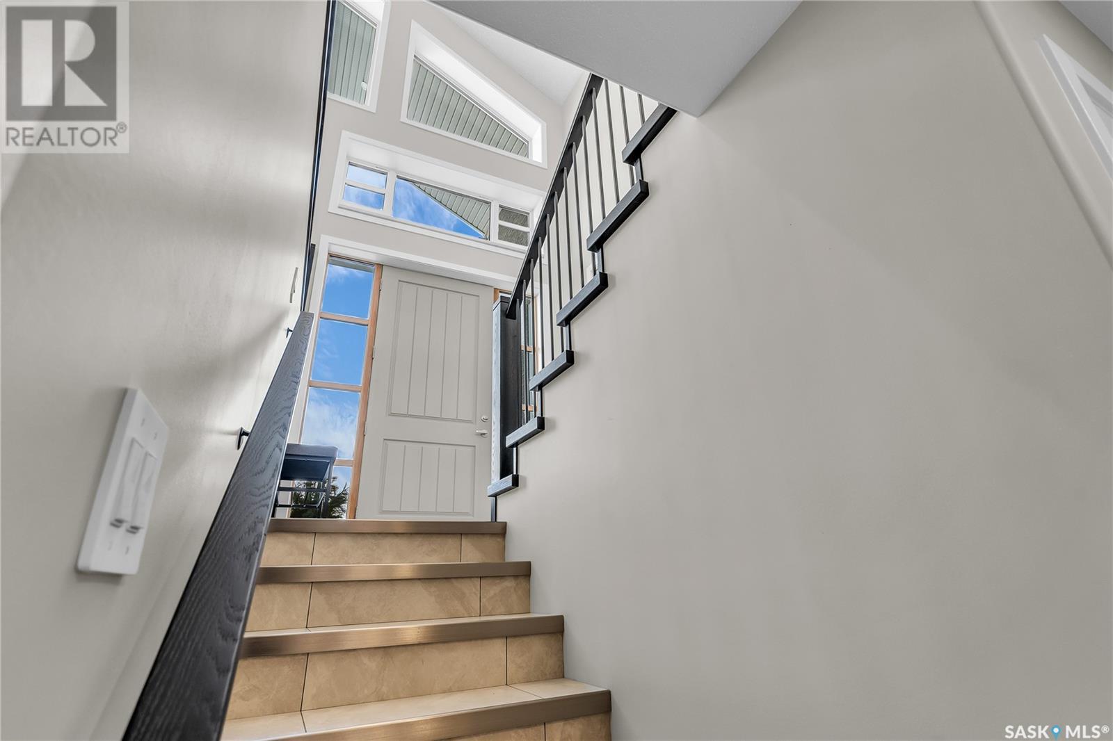 9 Loewen Court Property Photo 35