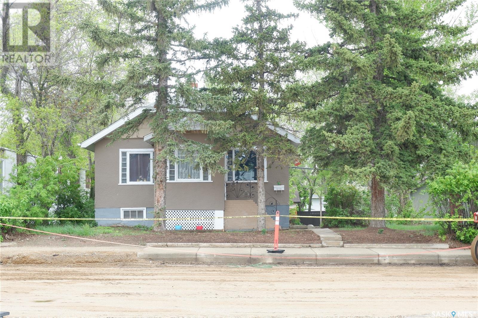 512 Centre Street Property Photo 1