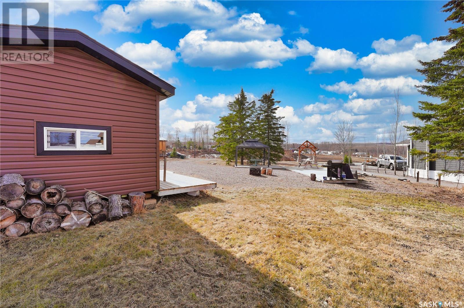 405 Ash Avenue Property Photo 2