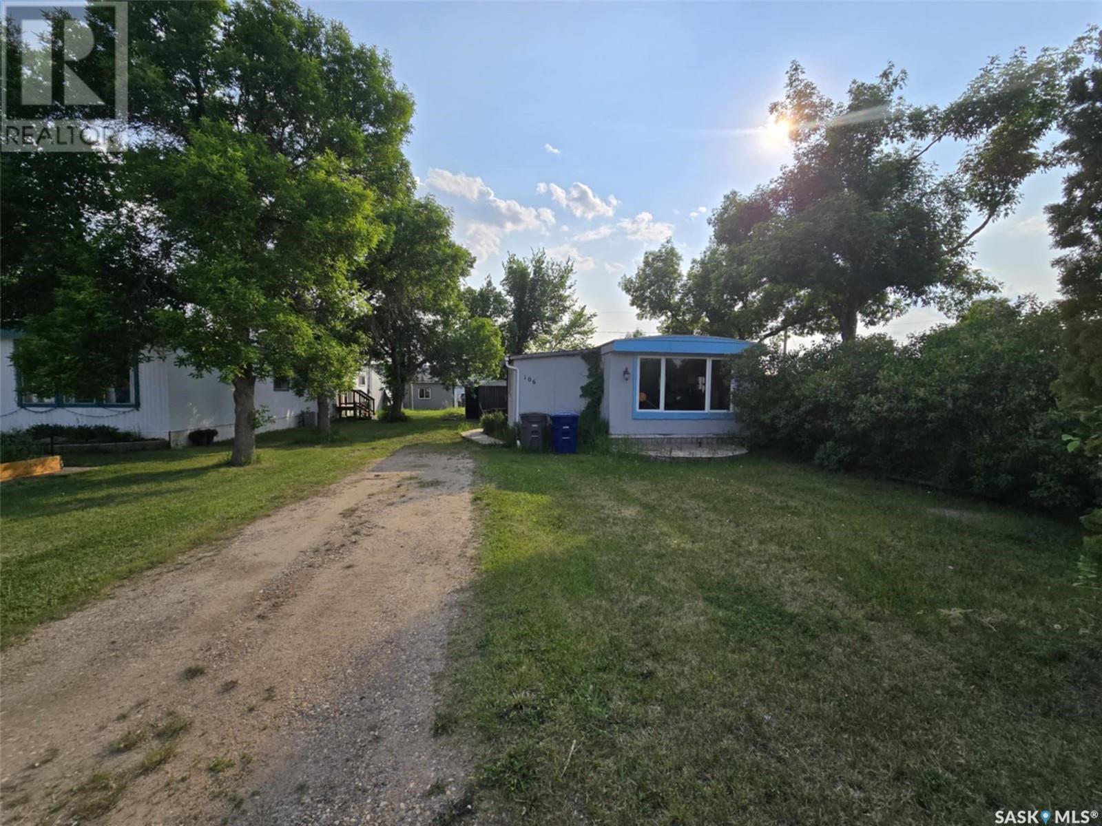 106 Larch Street Property Photo 3