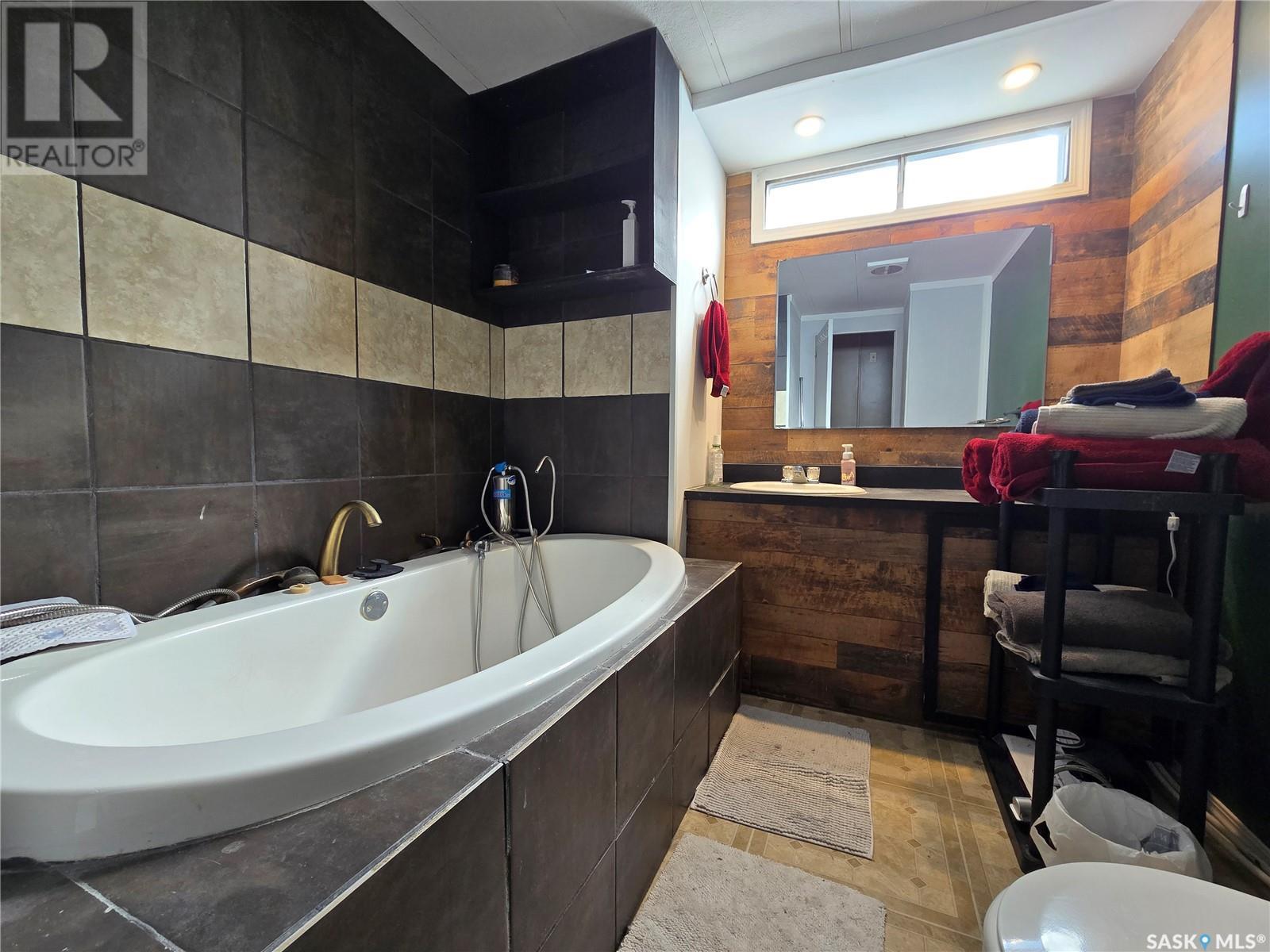 106 Larch Street Property Photo 30
