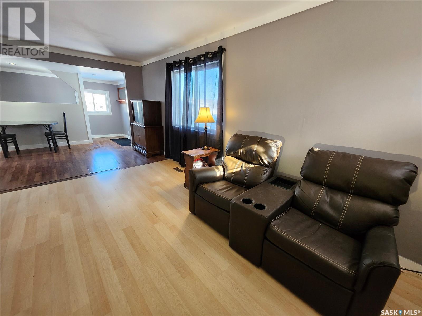 7 Park Street Property Photo 5
