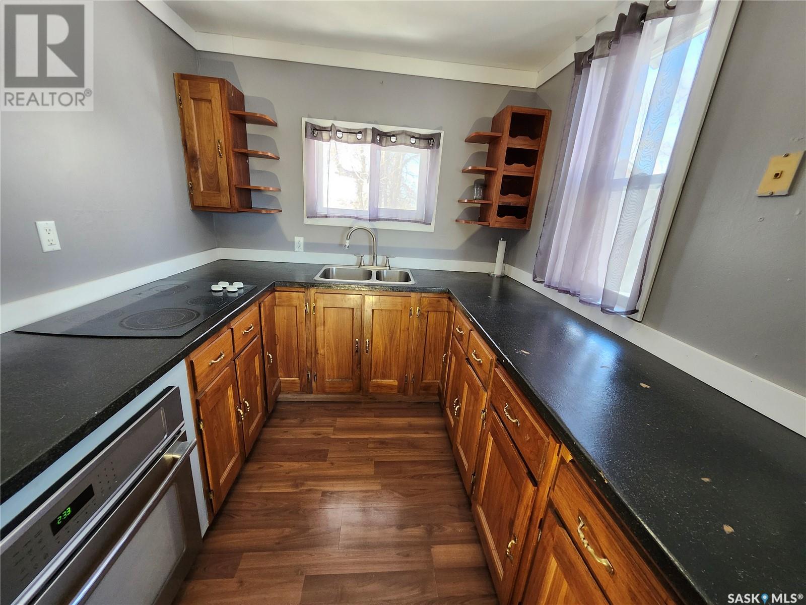7 Park Street Property Photo 9