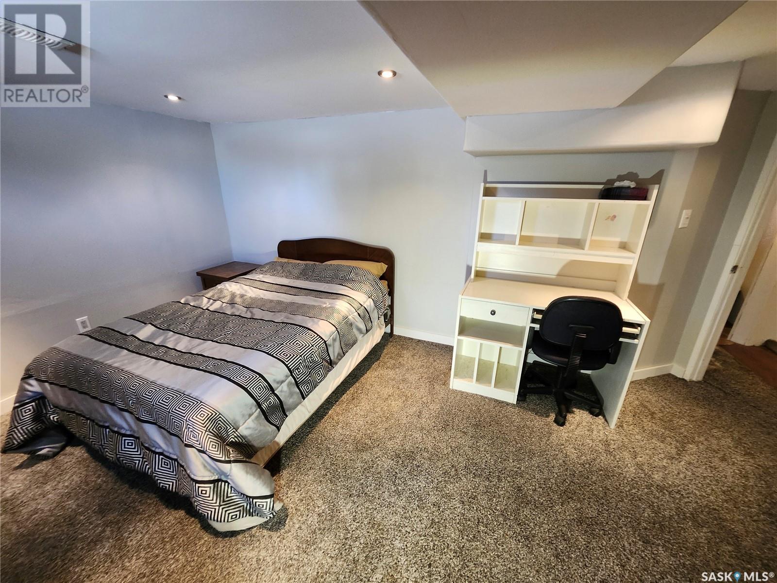 7 Park Street Property Photo 15