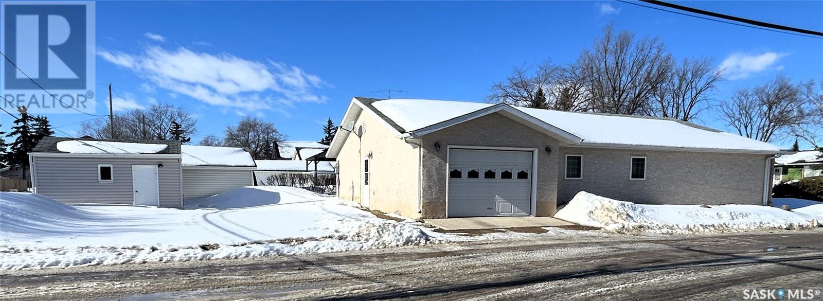 916 103rd Avenue Property Photo