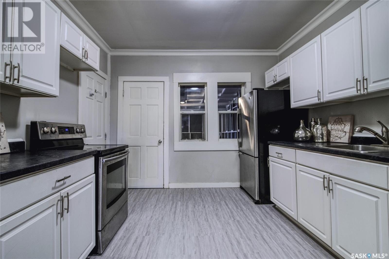 3235 Dewdney Avenue Property Photo 7