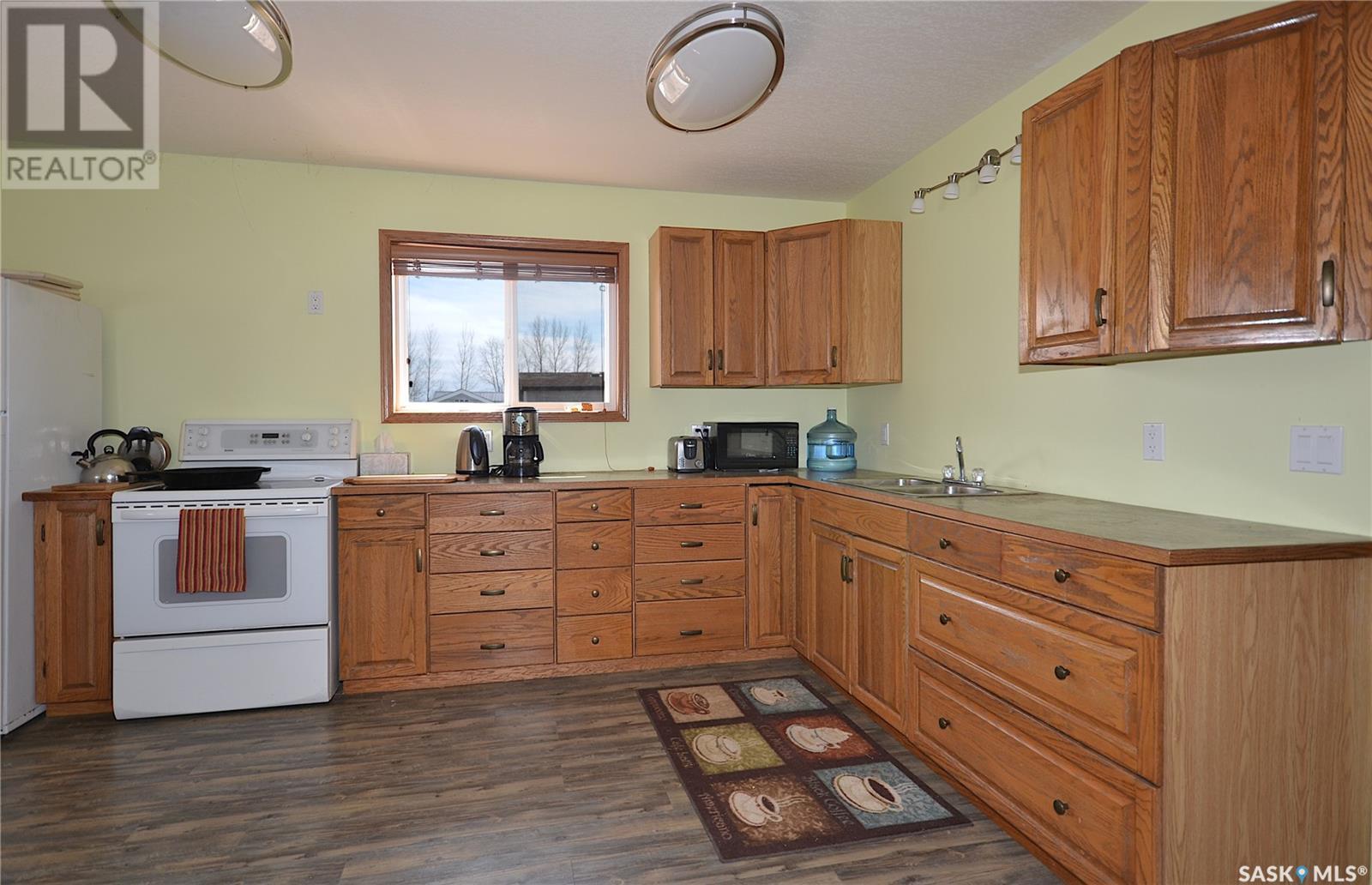 6 Bronco Drive Property Photo 8