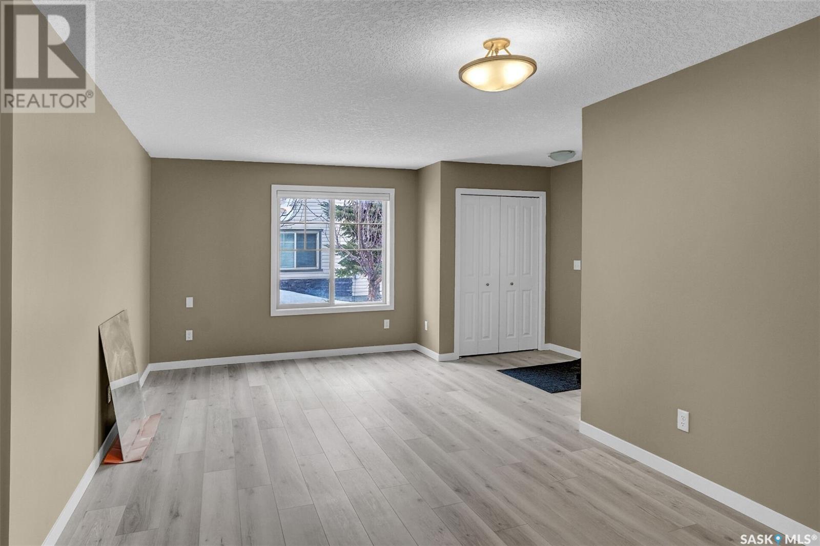 69 5537 Blake Crescent Property Photo 7