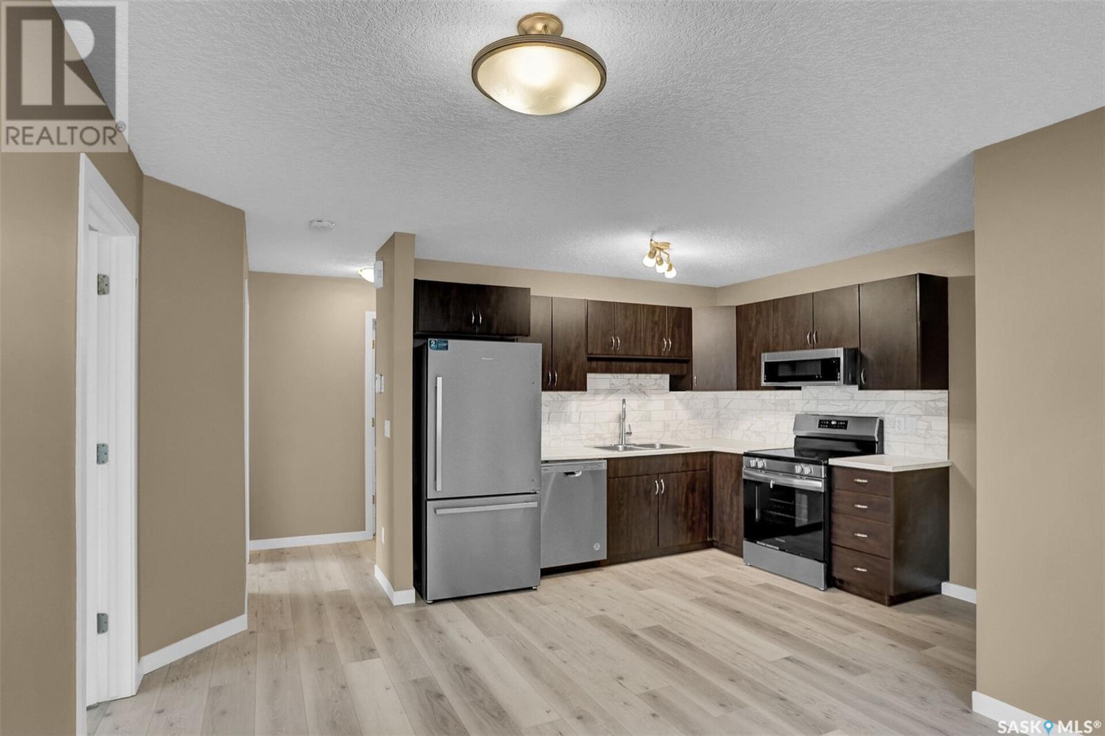 69 5537 Blake Crescent Property Photo 9