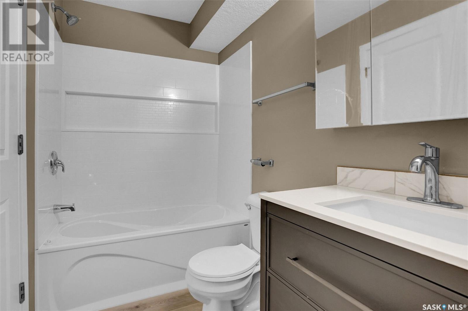 69 5537 Blake Crescent Property Photo 14