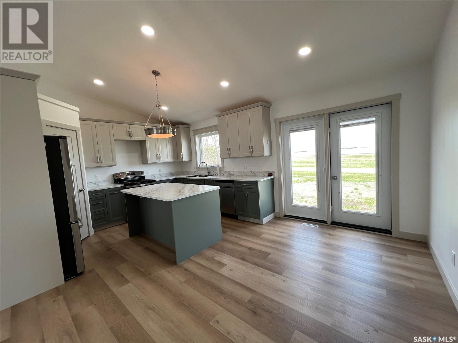 109 First Street Property Photo 6