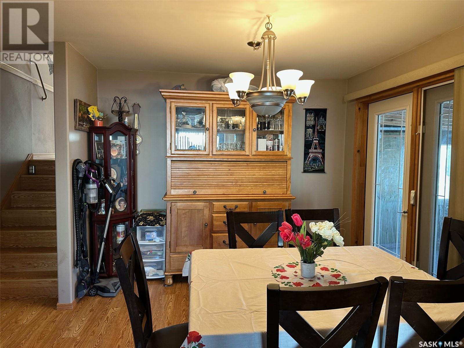 238 Young Street Property Photo 7