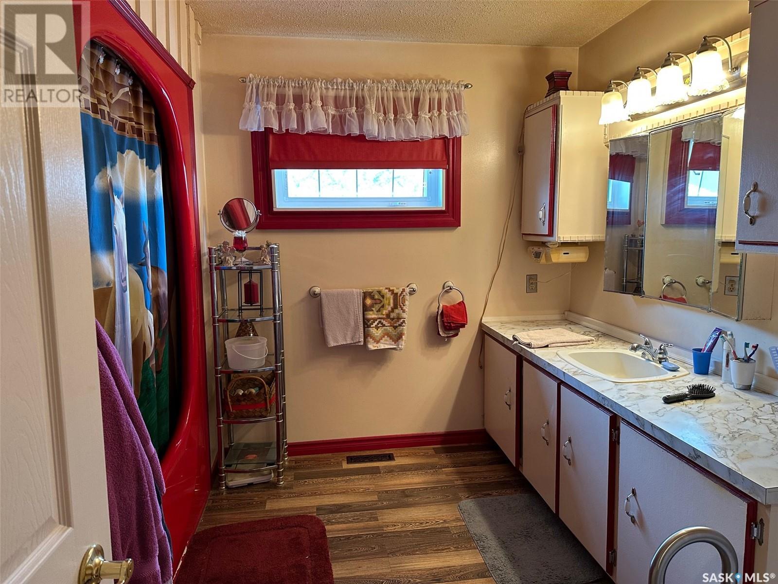 238 Young Street Property Photo 12