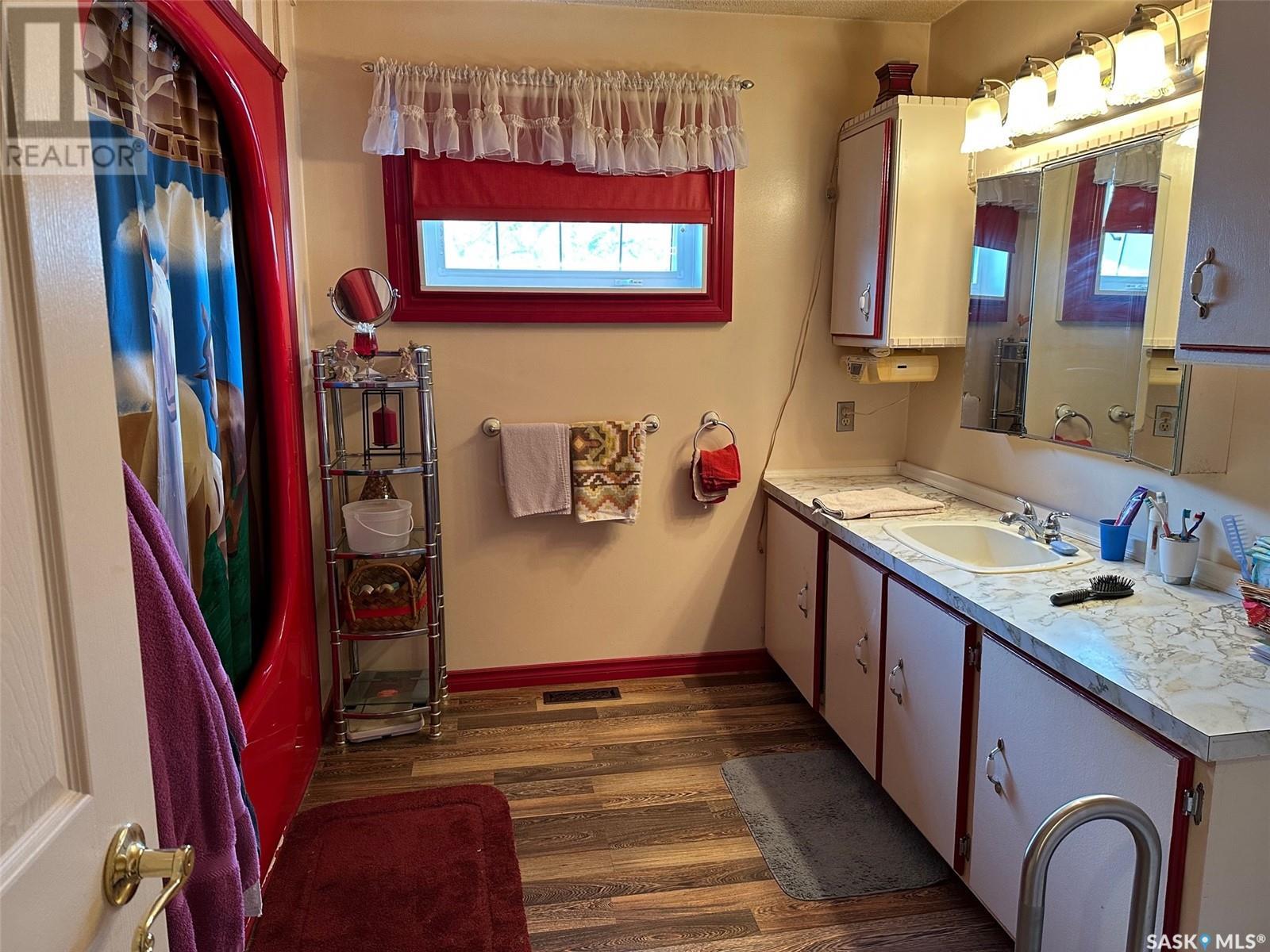 238 Young Street Property Photo 13