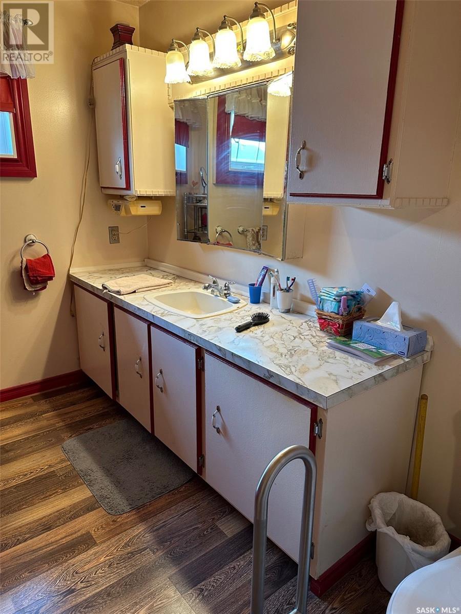 238 Young Street Property Photo 15