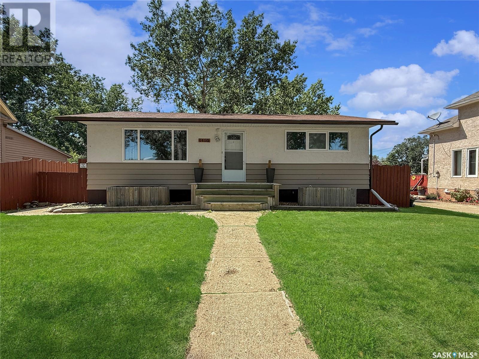 7466 Lake AVENUE Property Photo 1