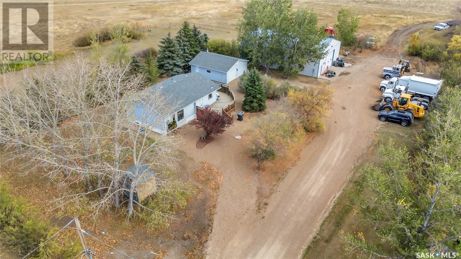 901 Connaught Avenue Property Photo 1