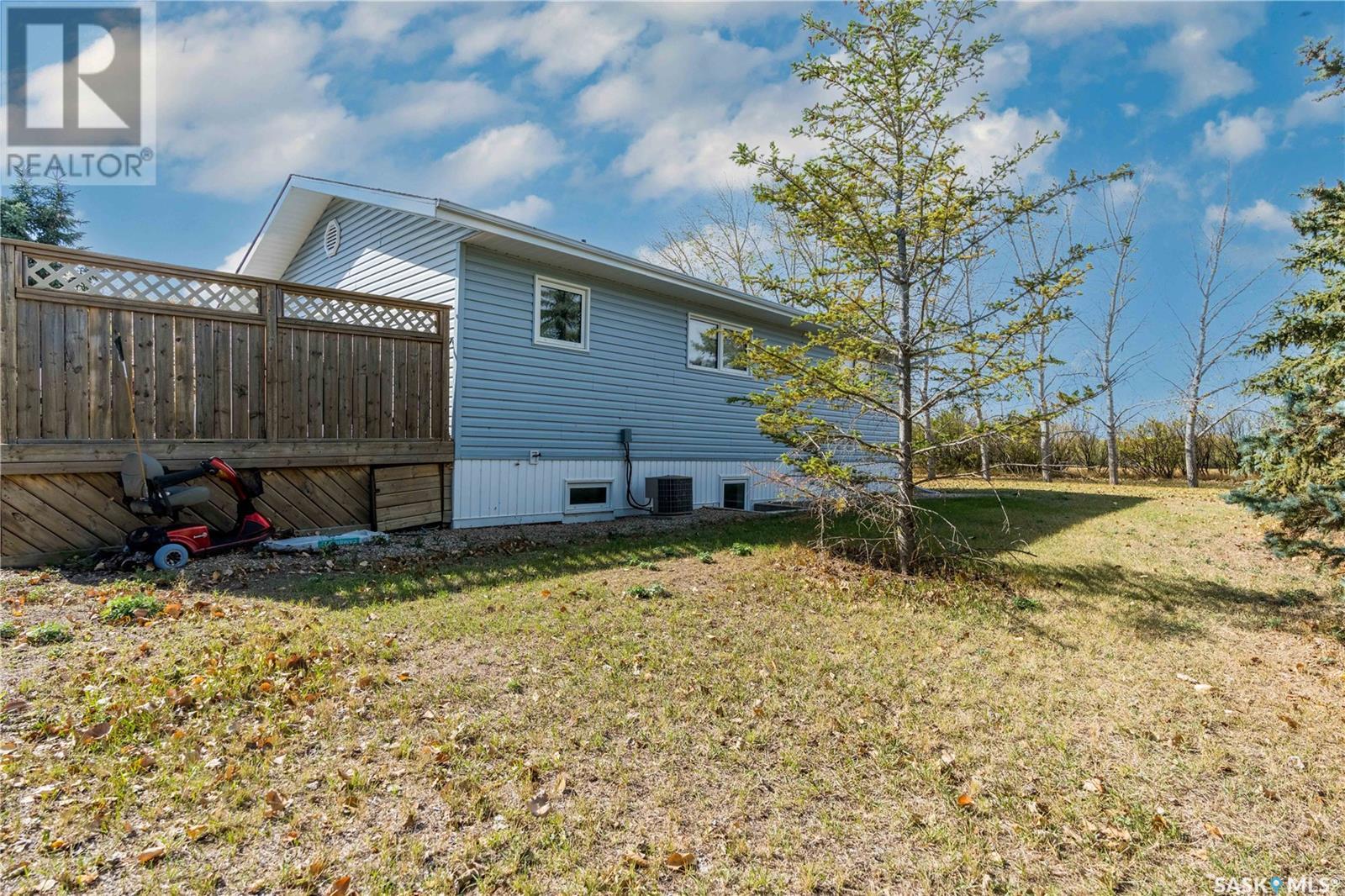 901 Connaught Avenue Property Photo 33