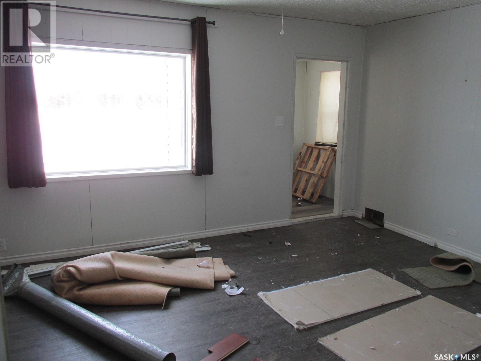 610 Nipawin Road E Property Photo 10