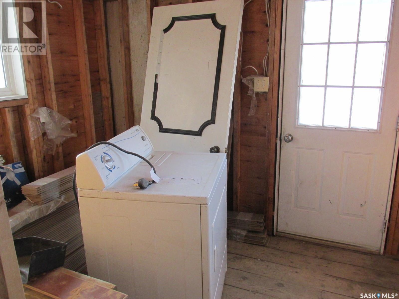 610 Nipawin Road E Property Photo 17