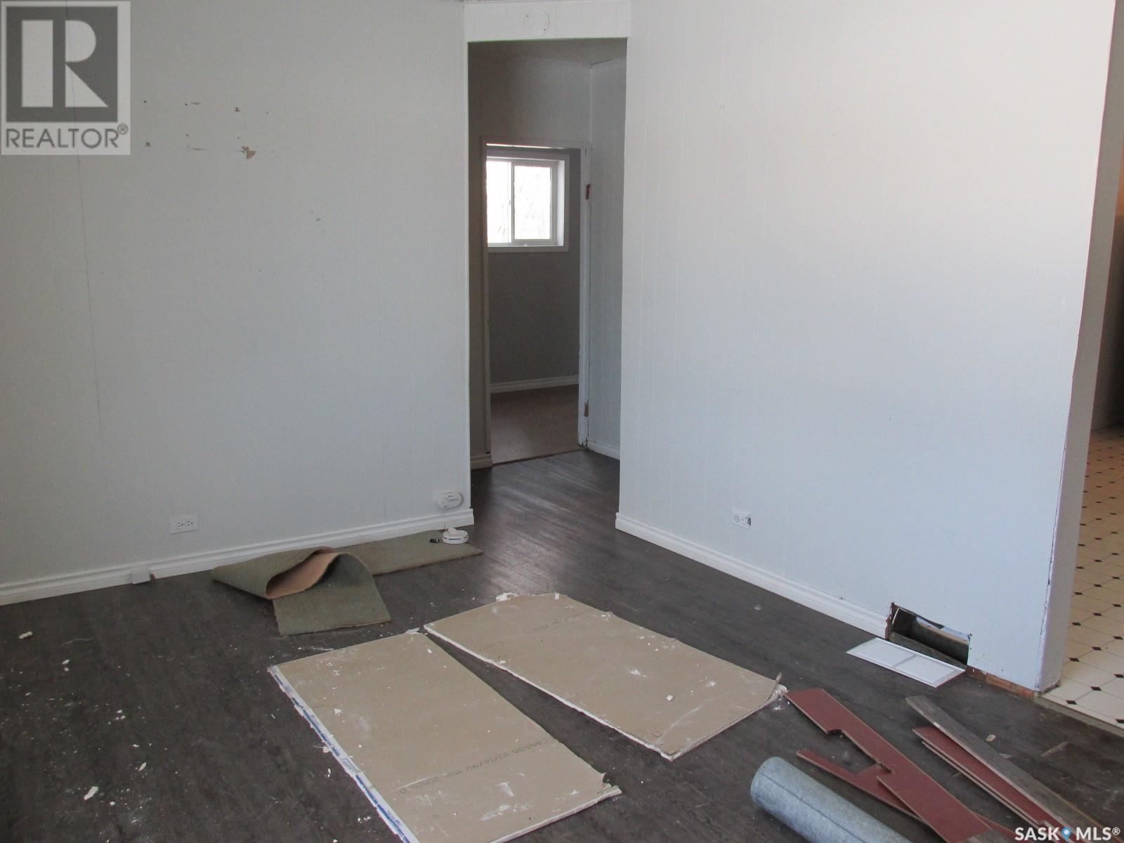 610 Nipawin Road E Property Photo 23