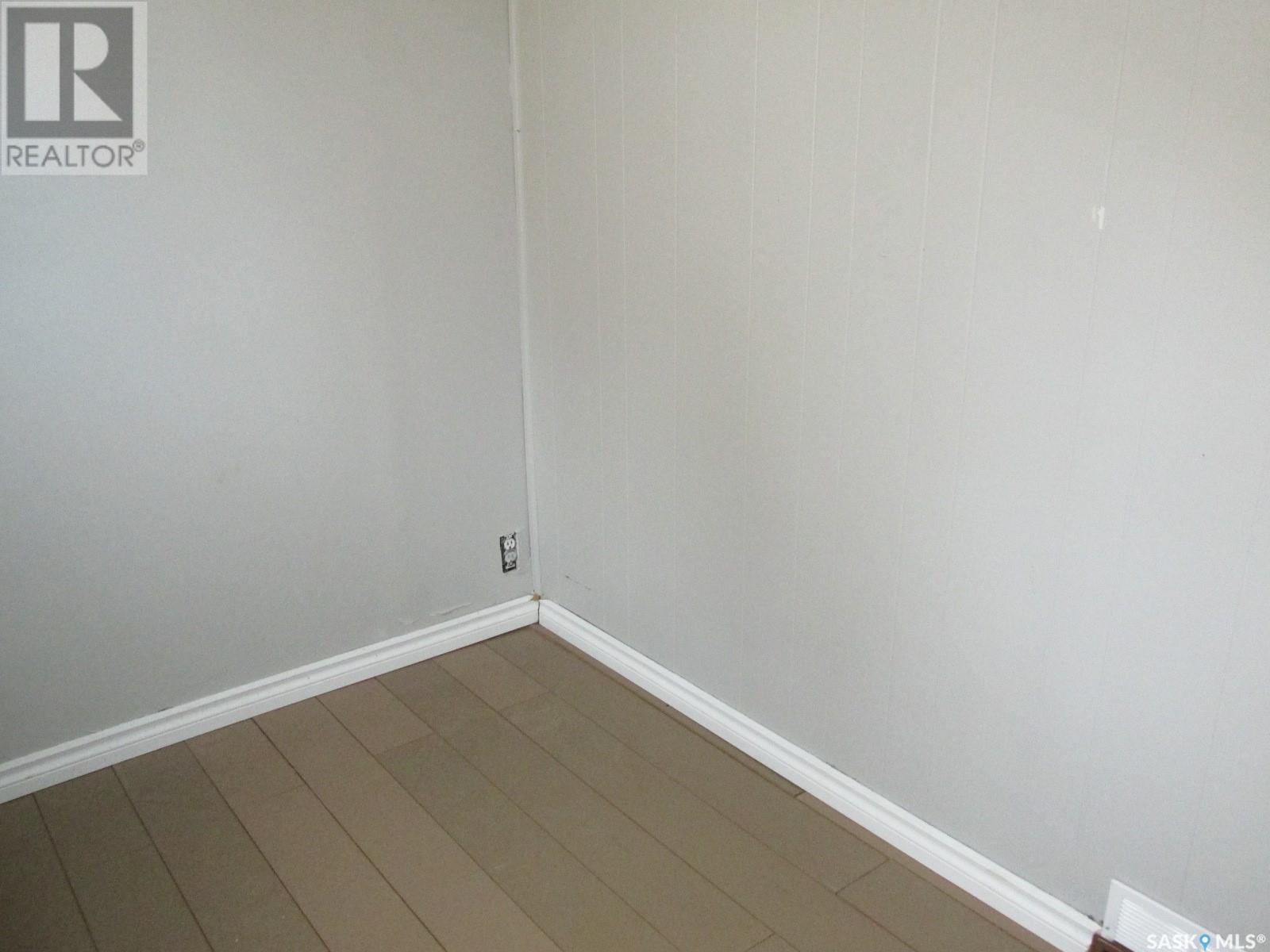 610 Nipawin Road E Property Photo 27