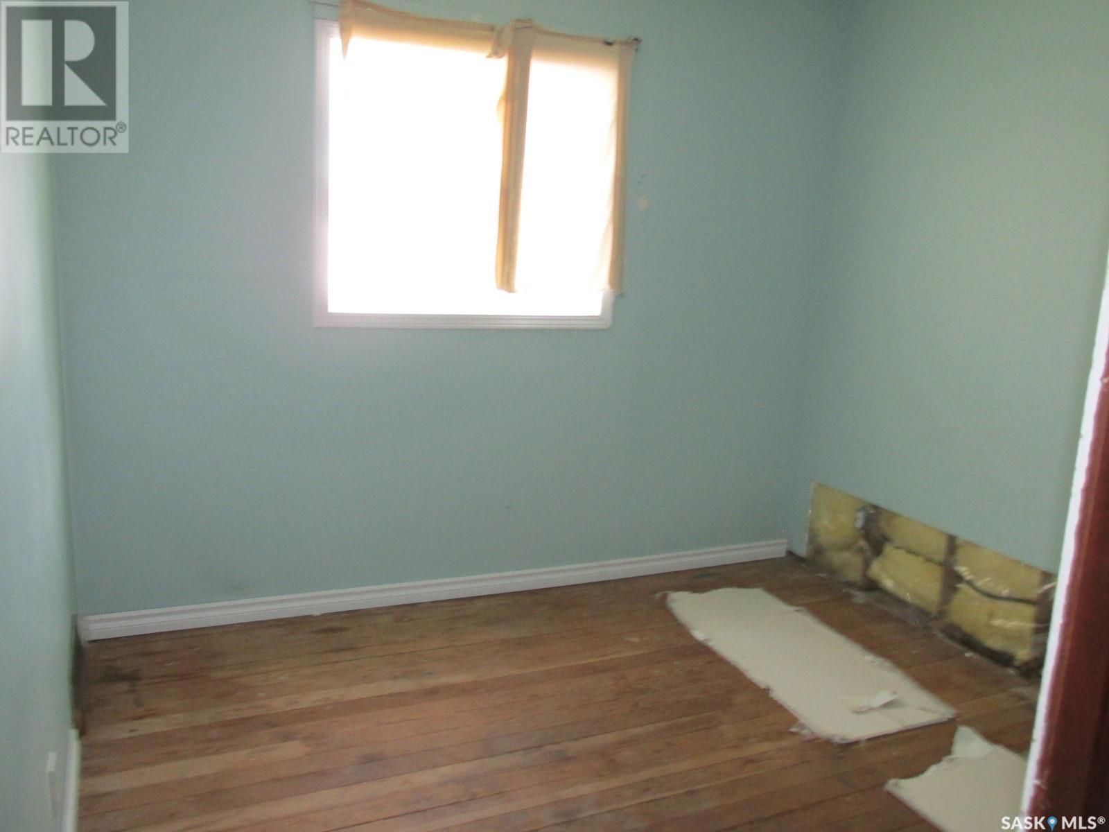 610 Nipawin Road E Property Photo 29
