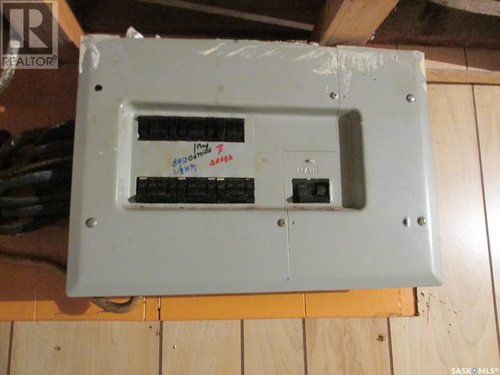 610 Nipawin Road E Property Photo 34