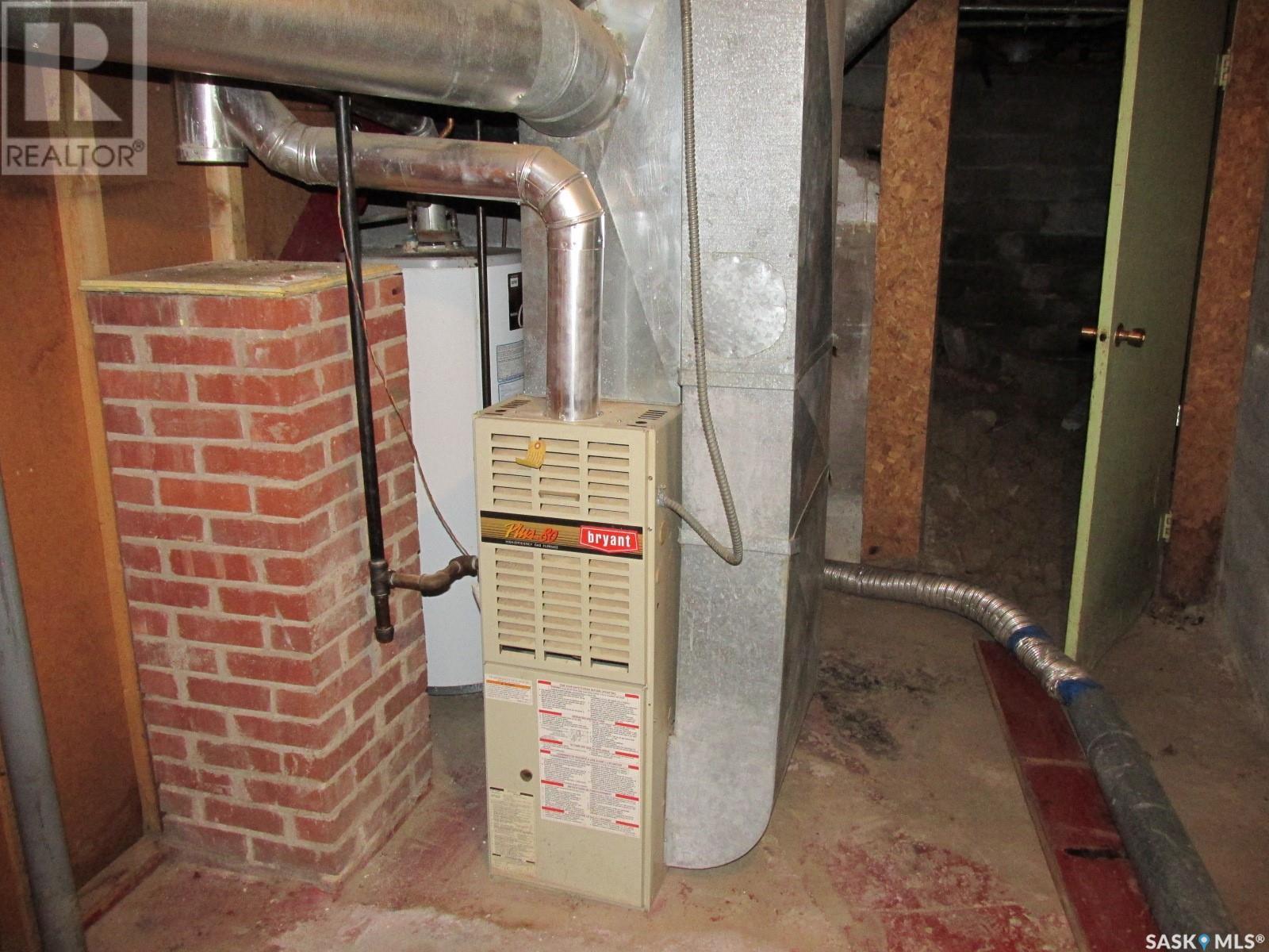 610 Nipawin Road E Property Photo 39
