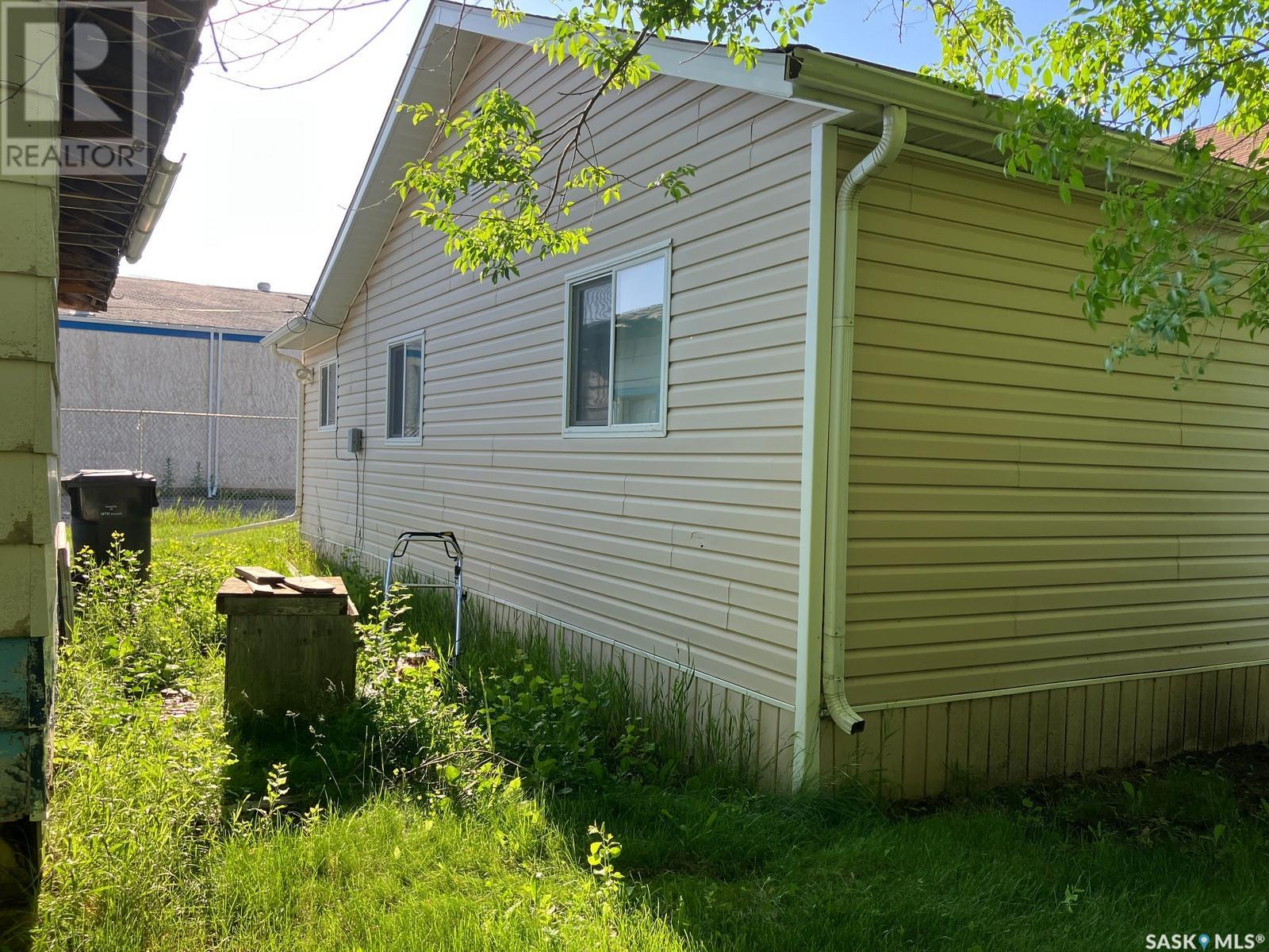 610 Nipawin Road E Property Photo 46