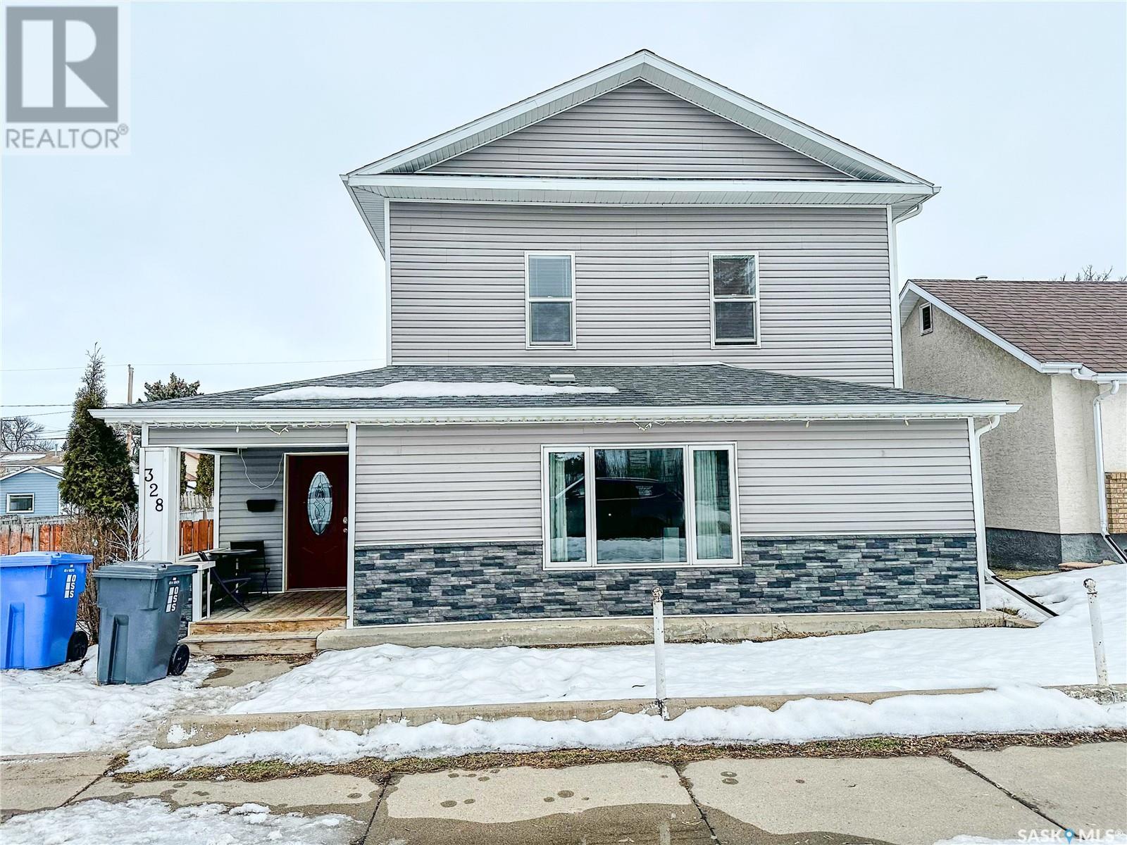 328 3rd Avenue E Property Photo