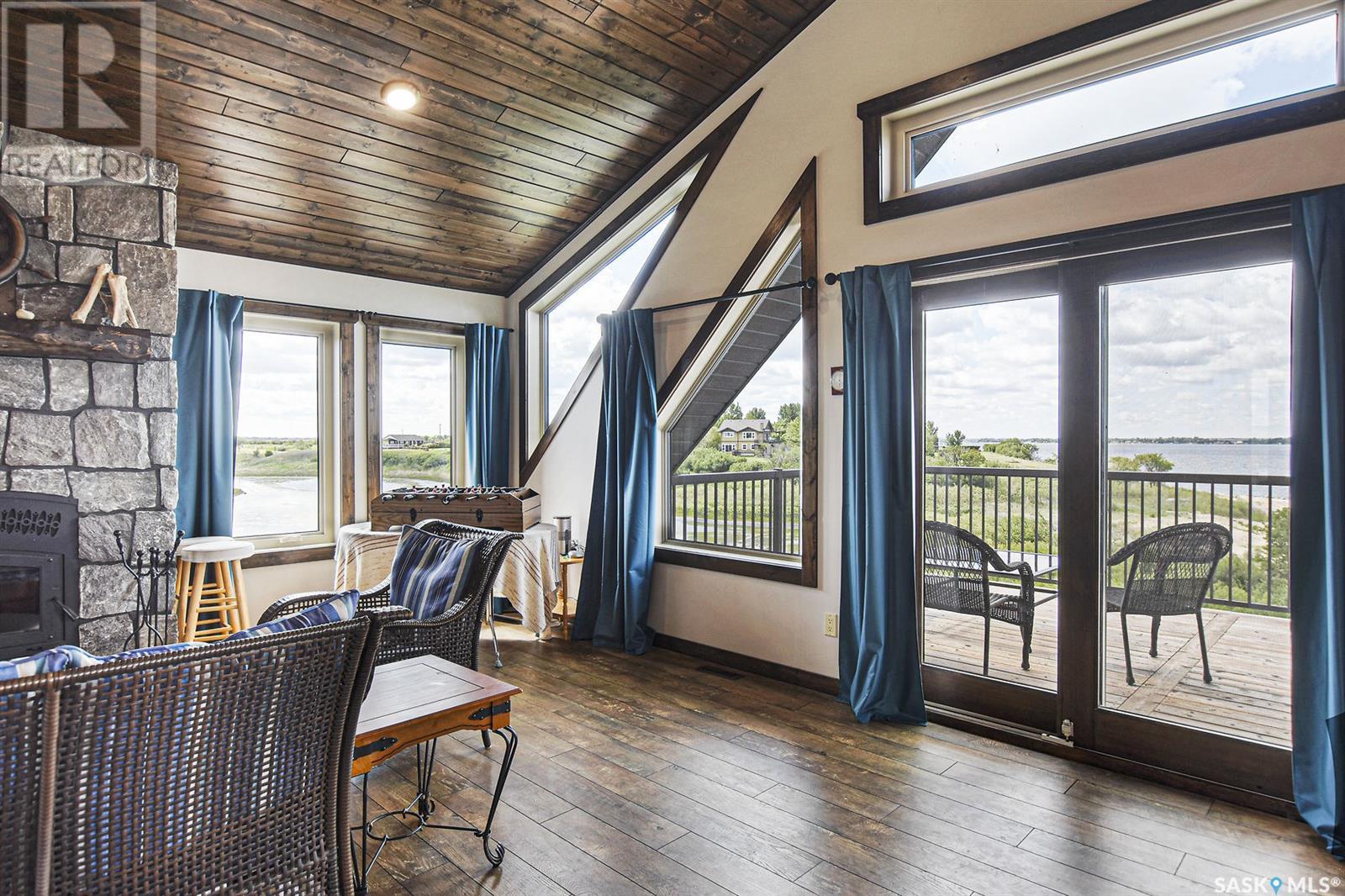 132 Marine Drive Property Photo 4