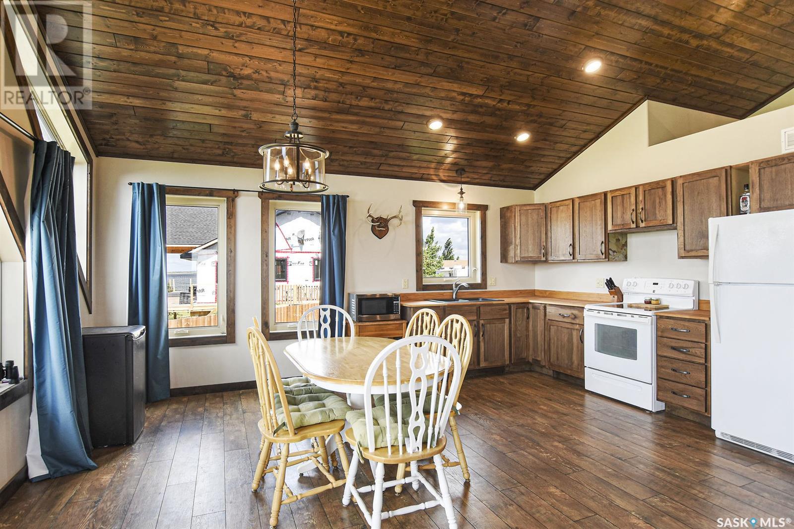 132 Marine Drive Property Photo 6