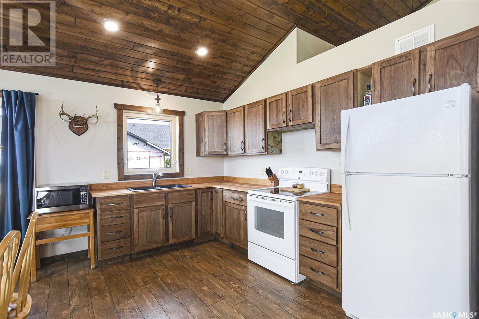 132 Marine Drive Property Photo 7
