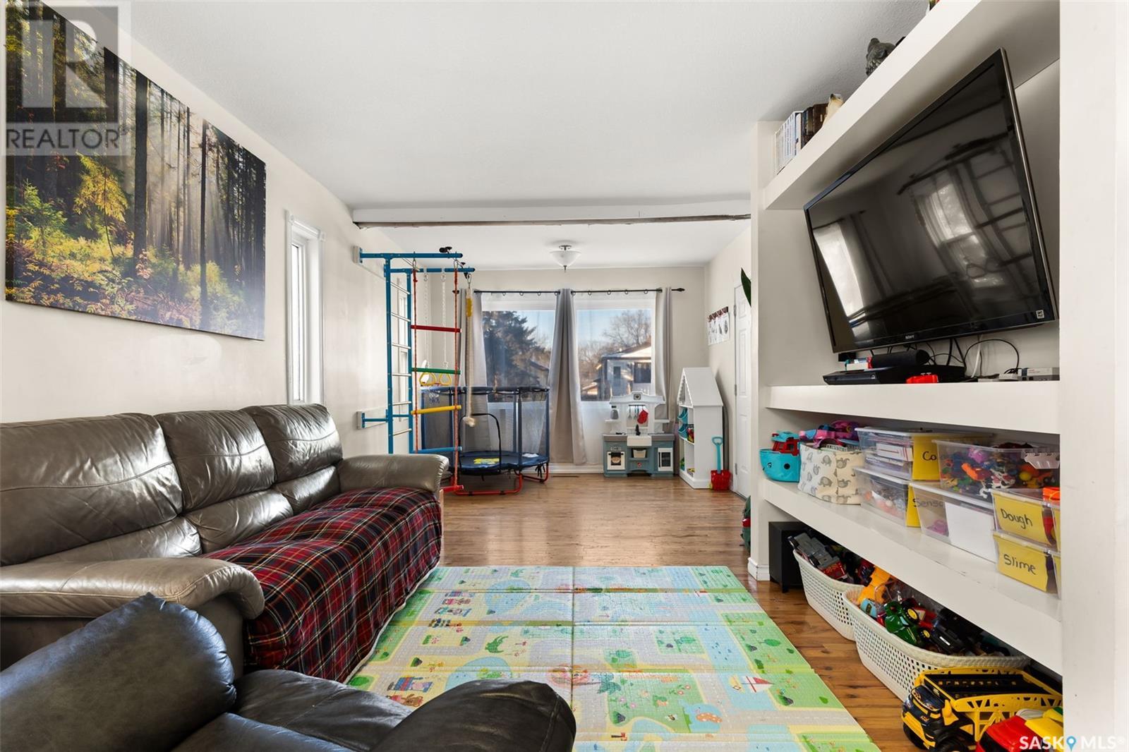 1271 Mctavish Street Property Photo 5