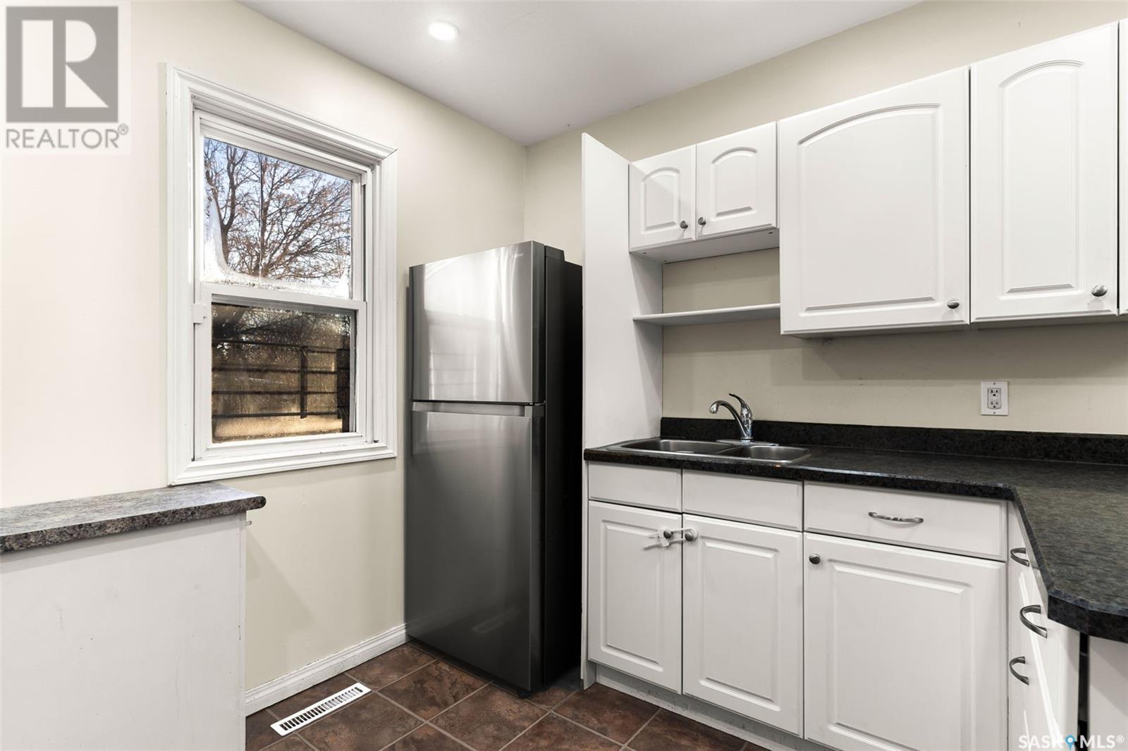 1271 Mctavish Street Property Photo 10